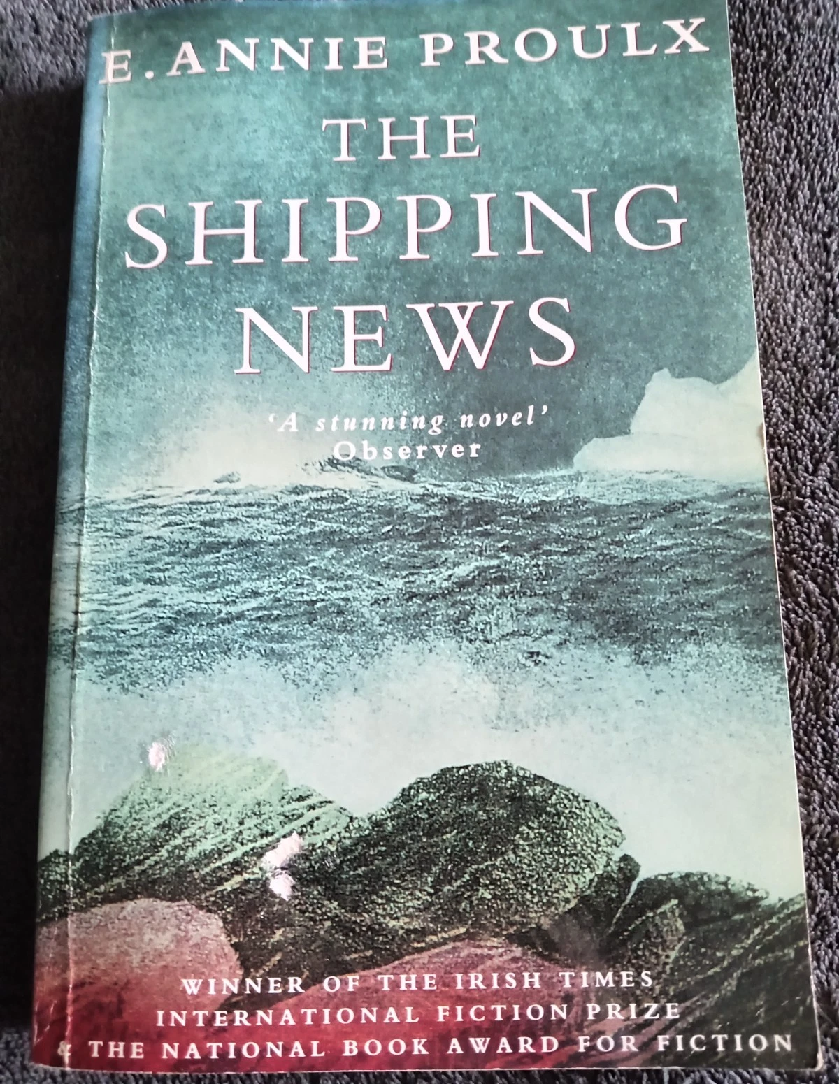 The Shipping News: Paperback Book by E. Annie Proulx