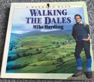 Walking the Dales – Mike Harding (1989, Paperback)